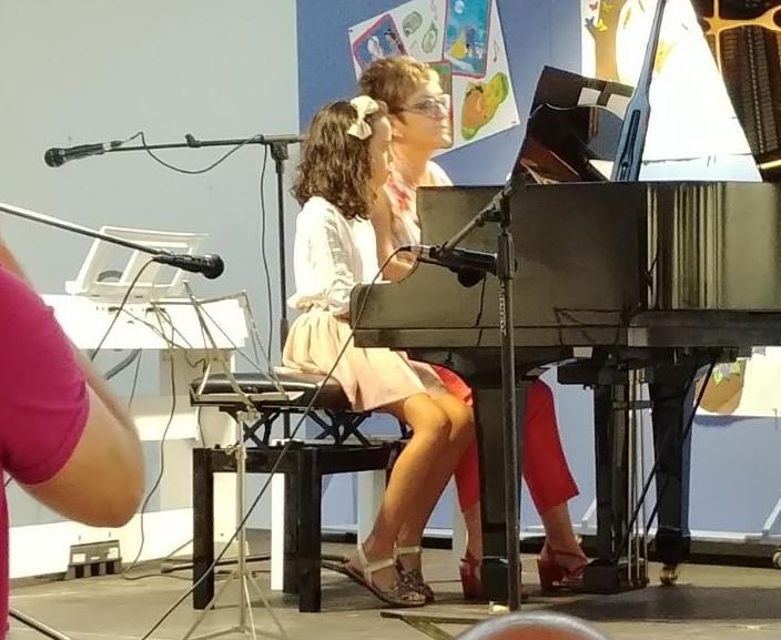 IMG_8994 (704x577) (704x577)